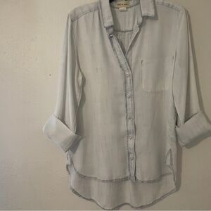 Cloth & Stone Anthropologie Button Up  Washed Light Blue Gray Hi Low Hem M